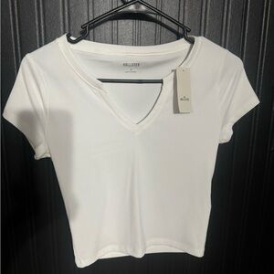 Women's Hollister white ribbed crop top. New with tags.